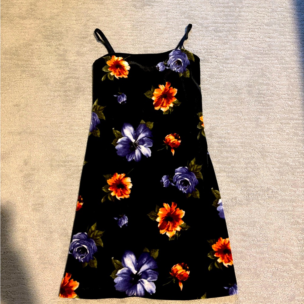 Forever 21 flower mini dress - black